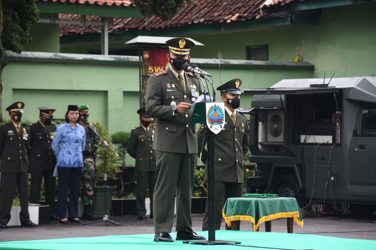 Sambut Hari Pahlawan 10 November, Prajurit Korem 073/Makutarama Gelar Upacara Bendera